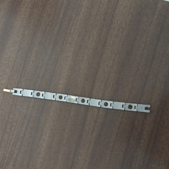 Two-Tone Link Bracelet - Picture 2 of 4